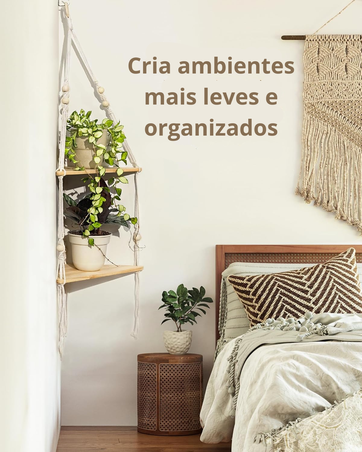 Prateleira de canto boho em macramé